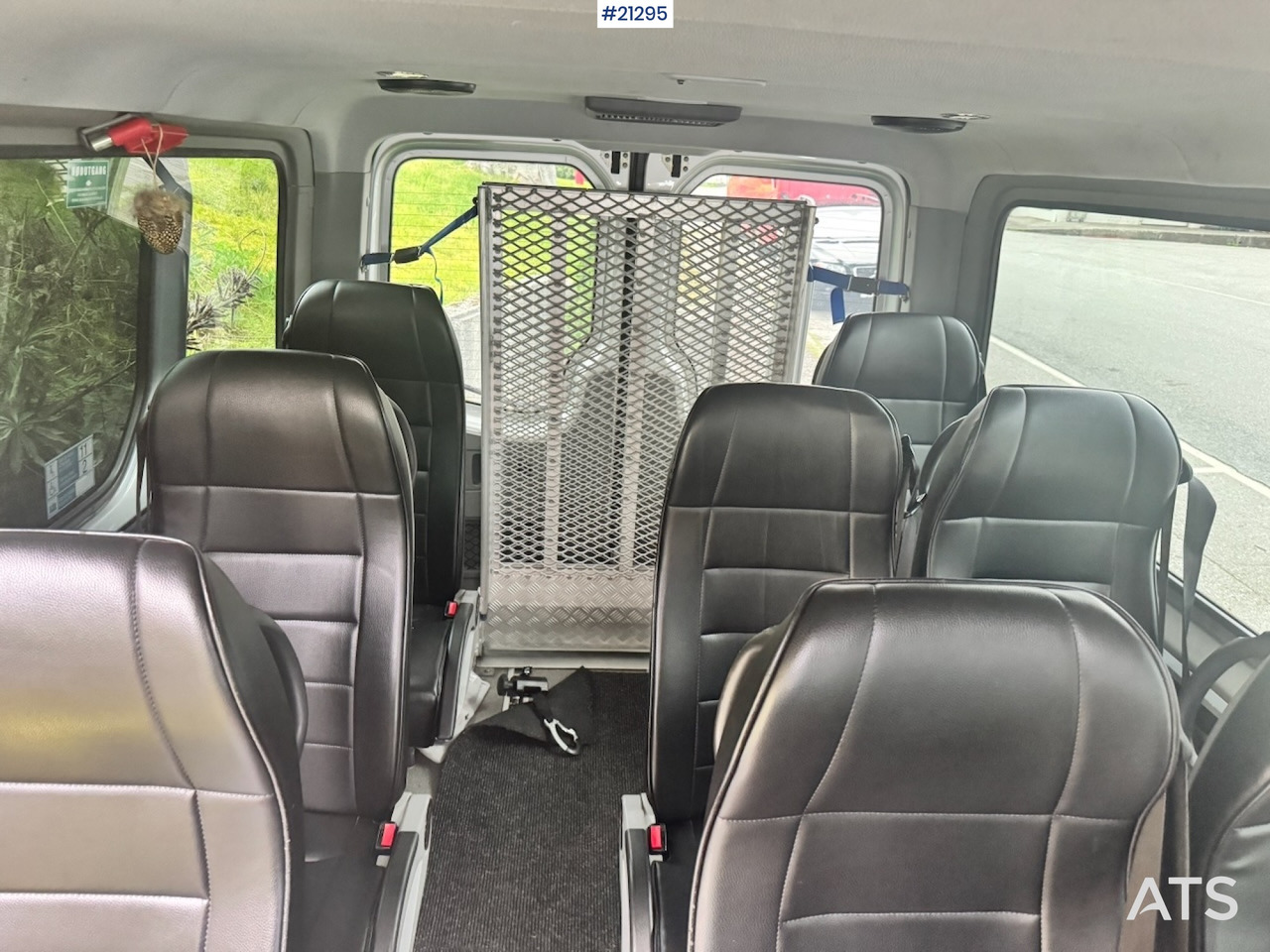 Minibus, Potniški kombi Mercedes Sprinter 316: slika 19