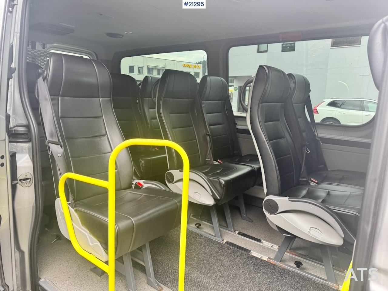 Minibus, Potniški kombi Mercedes Sprinter 316: slika 17