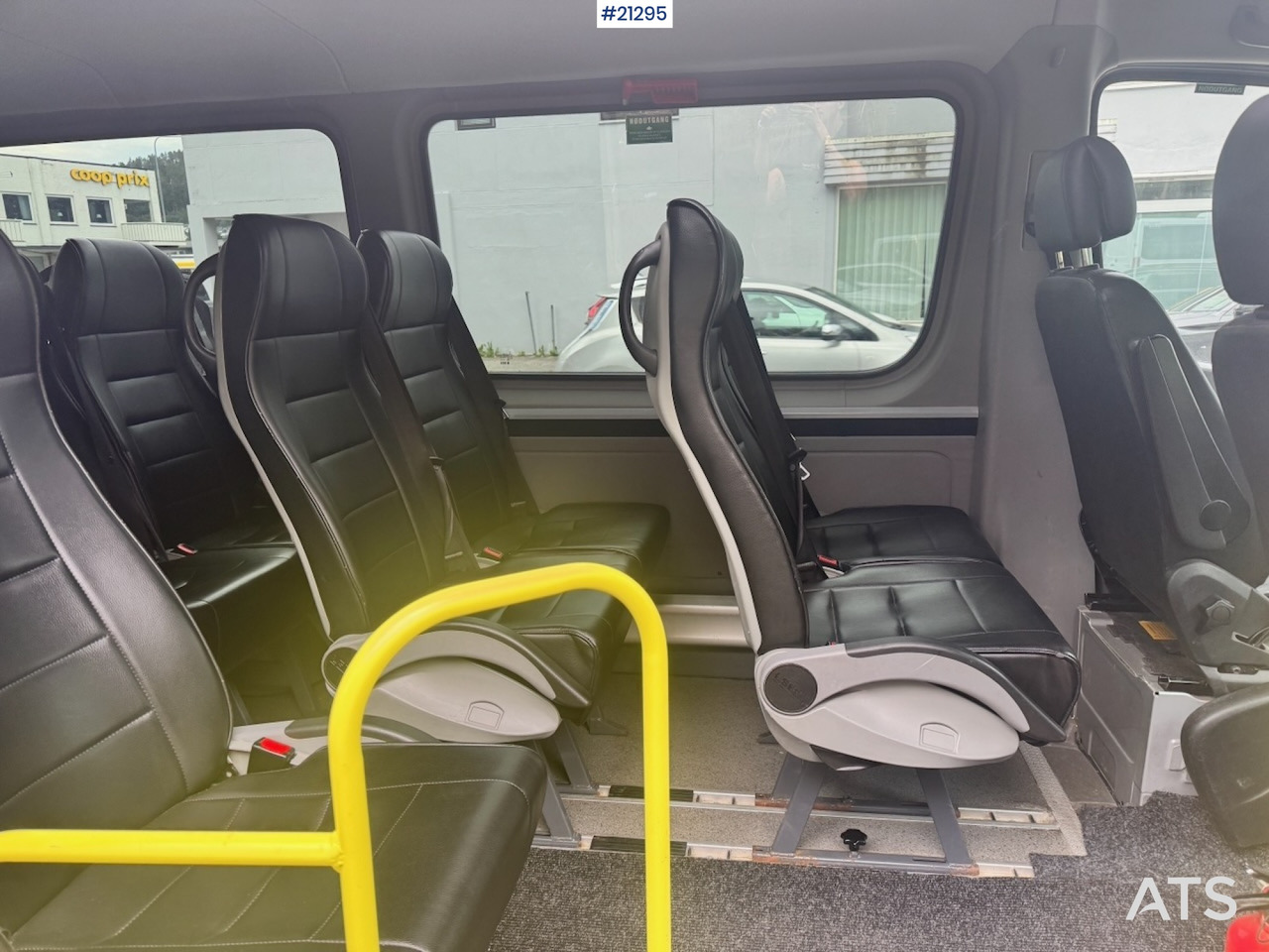 Minibus, Potniški kombi Mercedes Sprinter 316: slika 18