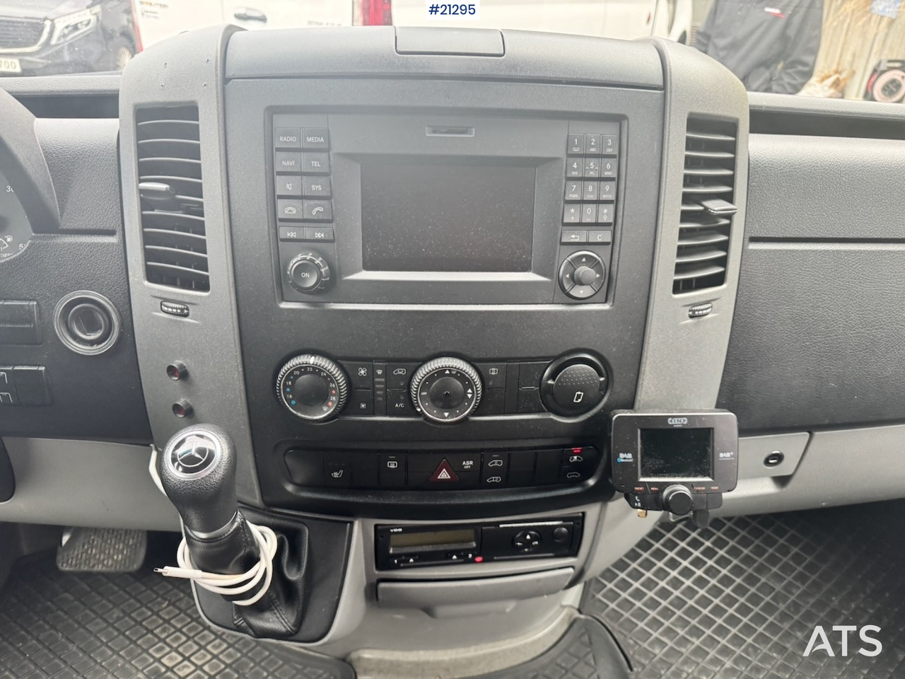 Minibus, Potniški kombi Mercedes Sprinter 316: slika 28