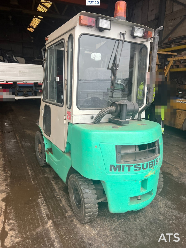 Mitsubishi FD-25 - Električni viličar: slika 5 Mitsubishi FD-25 - Električni viličar: slika 5