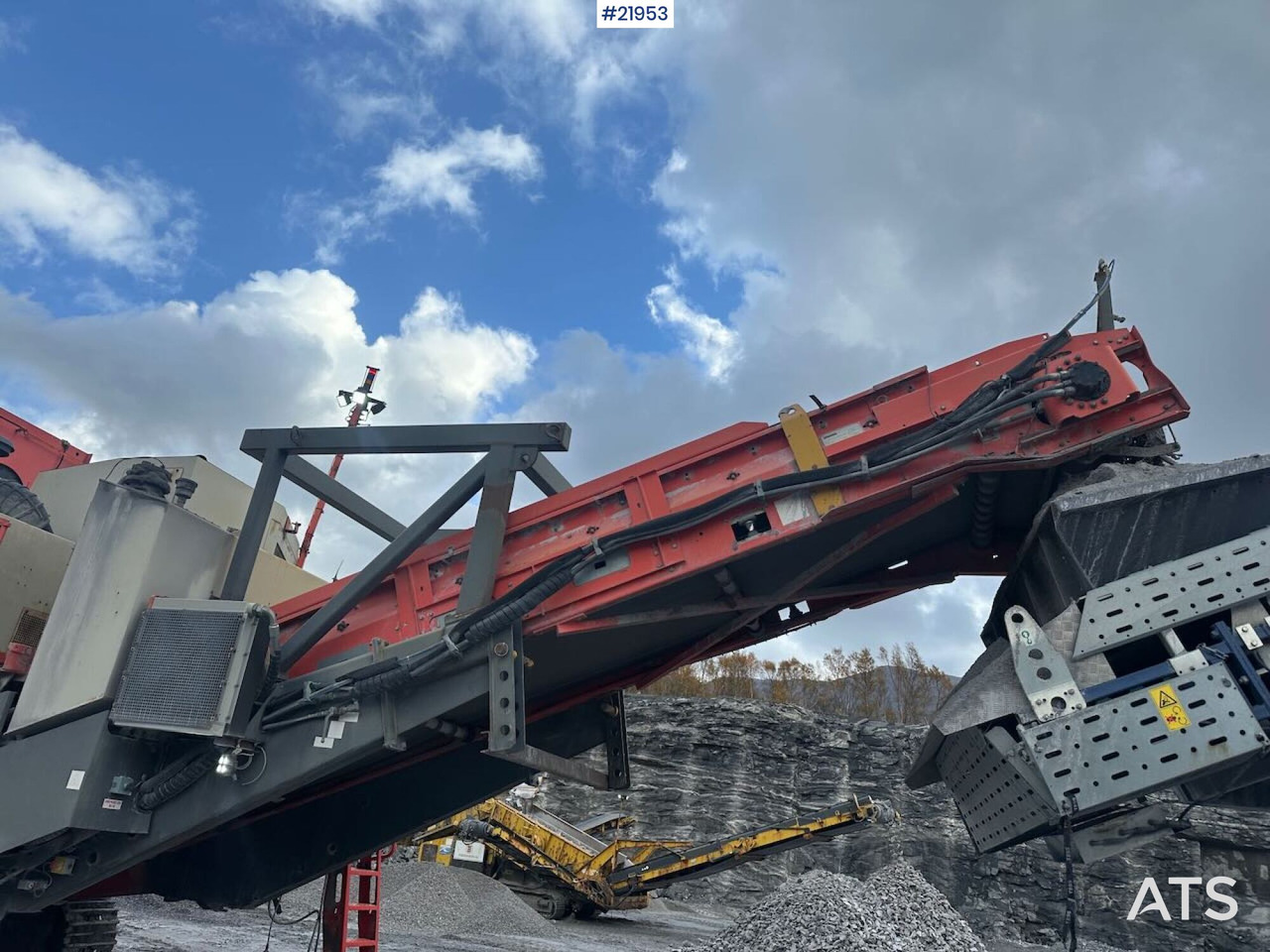 Sandvik UH440i spindel. SE VIDEO. - Stožčasti drobilec: slika 5 Sandvik UH440i spindel. SE VIDEO. - Stožčasti drobilec: slika 5