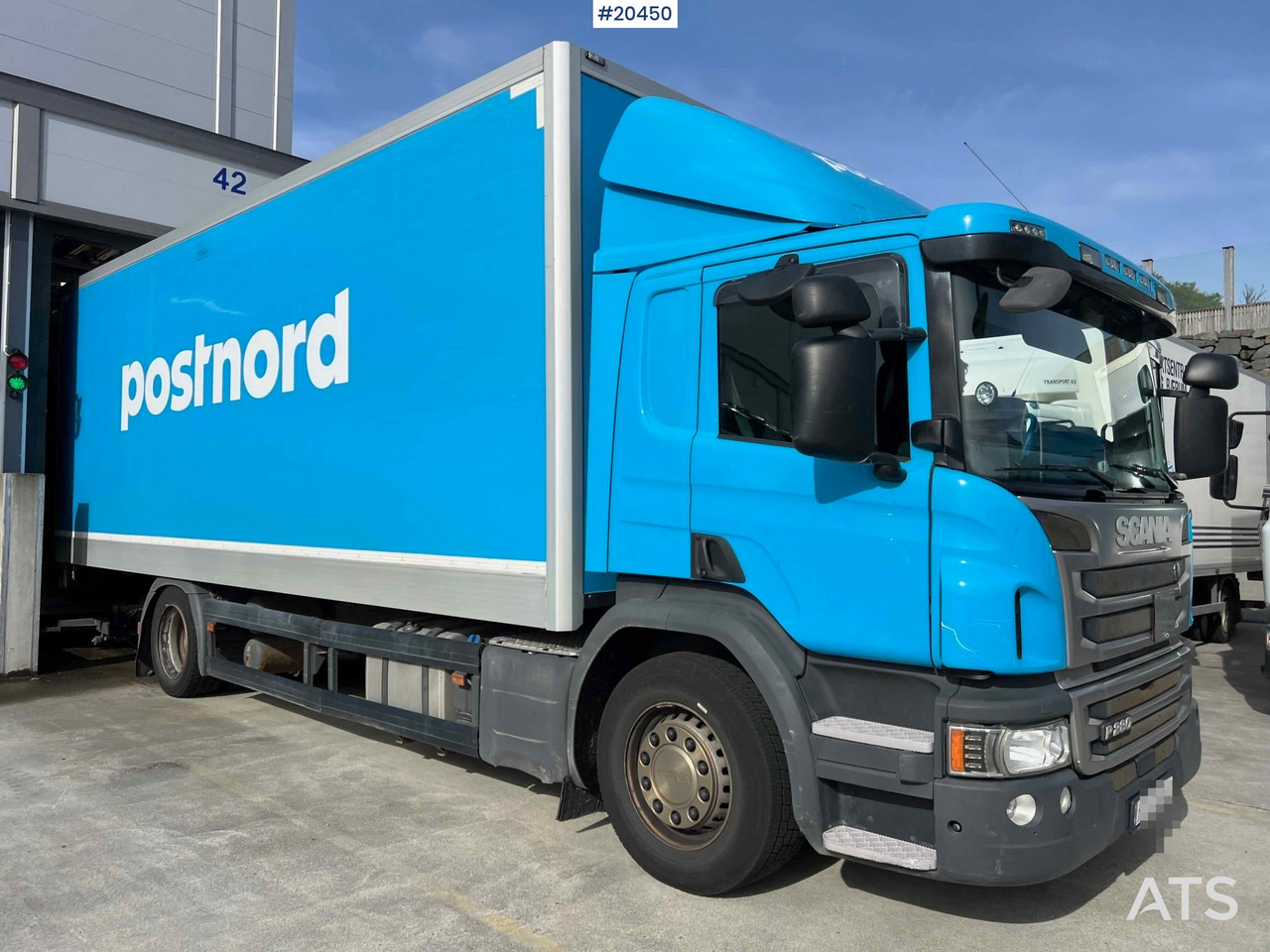 Scania P280 4x2 Skapbil m/ lift og full sideåpning. SE VIDEO - Tovornjak zabojnik: slika 1 Scania P280 4x2 Skapbil m/ lift og full sideåpning. SE VIDEO - Tovornjak zabojnik: slika 1