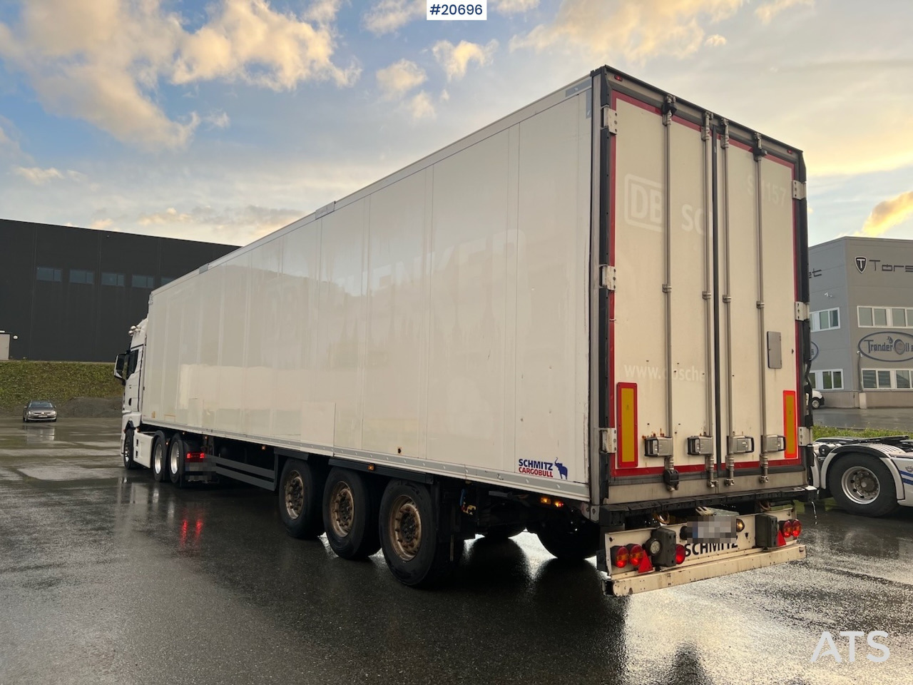Schmitz thermotralle m/ Ny FRC godkjenning til 6/2028 , bommer, 2 temp soner & ny service - Polprikolica hladilnik: slika 1 Schmitz thermotralle m/ Ny FRC godkjenning til 6/2028 , bommer, 2 temp soner & ny service - Polprikolica hladilnik: slika 1