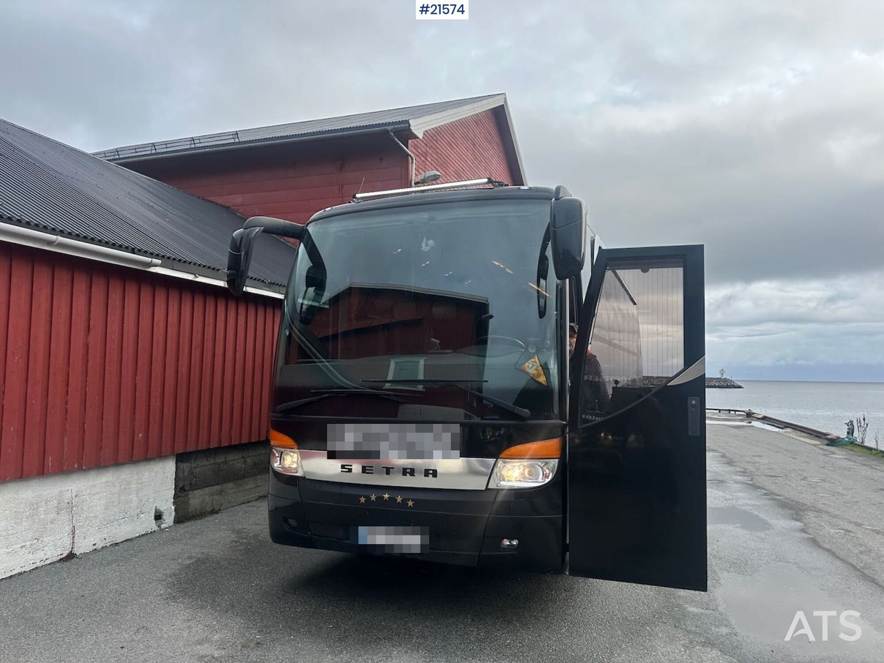 Setra S411 turbuss m/ 29+2+1 seter og vinterdekk. Lav km stand! - Potovalni avtobus: slika 1 Setra S411 turbuss m/ 29+2+1 seter og vinterdekk. Lav km stand! - Potovalni avtobus: slika 1