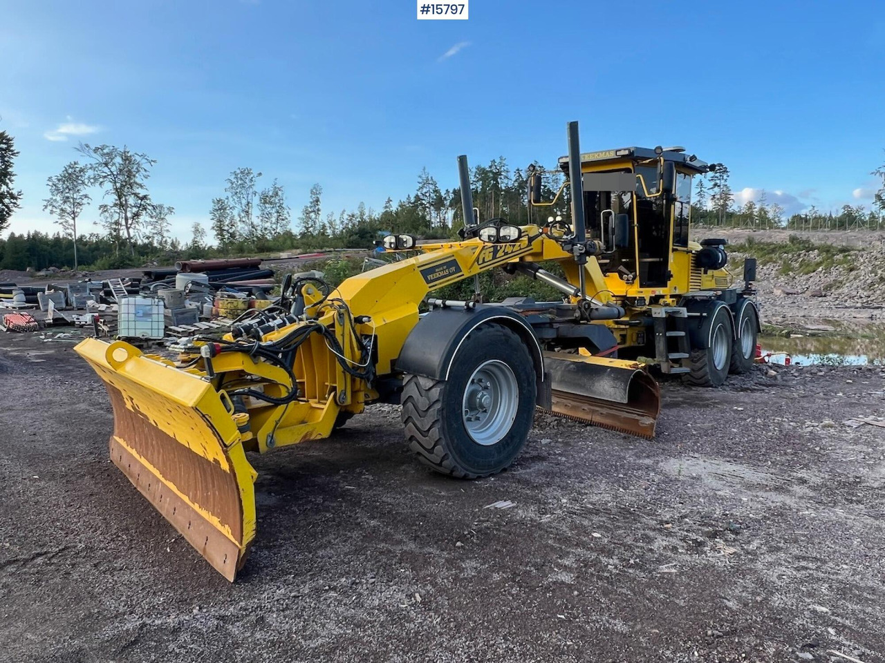 Veekmas FG 2428 - Greder: slika 1 Veekmas FG 2428 - Greder: slika 1