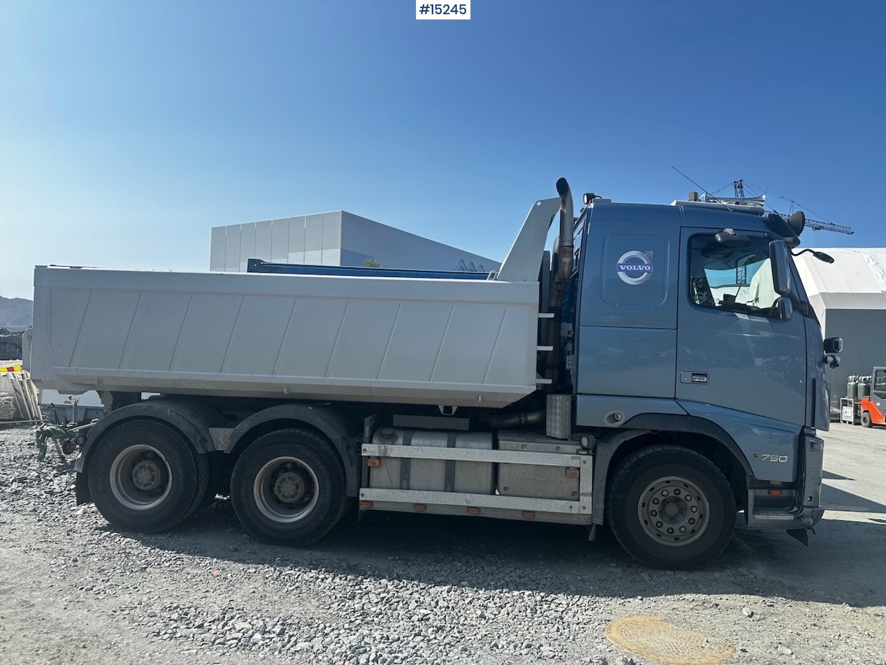 Volvo FH750 - Vlačilec: slika 2 Volvo FH750 - Vlačilec: slika 2