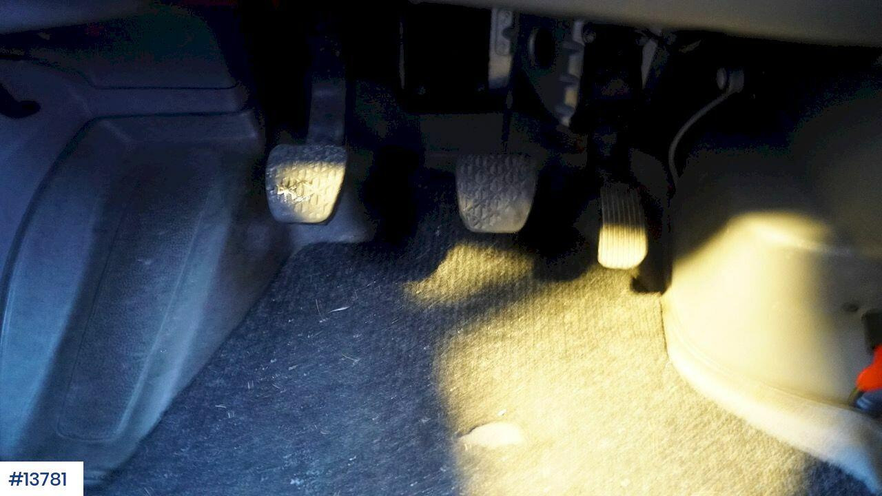 Minibus, Potniški kombi Volkswagen Crafter: slika 20