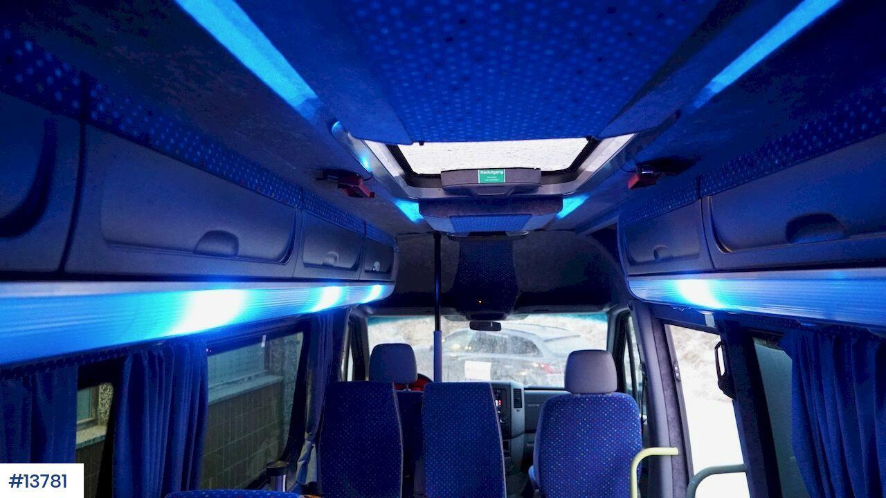 Minibus, Potniški kombi Volkswagen Crafter: slika 16
