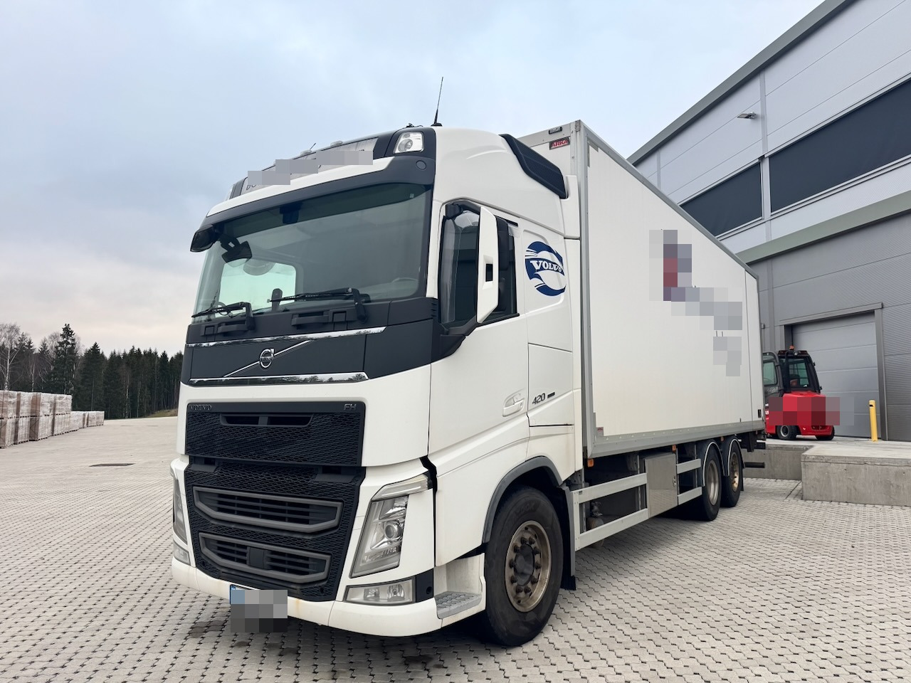 Volvo 2015 Volvo FH420 6x2 Skapbil. Eu-godkjent. SE VIDEO - Tovornjak zabojnik: slika 1 Volvo 2015 Volvo FH420 6x2 Skapbil. Eu-godkjent. SE VIDEO - Tovornjak zabojnik: slika 1