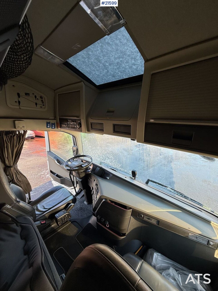 Tovornjak za prevoz živine Volvo 540 8x4 dyrebil m/ Finkl påbygg, onspot og godkjent til 225 dyr: slika 39 Tovornjak za prevoz živine Volvo 540 8x4 dyrebil m/ Finkl påbygg, onspot og godkjent til 225 dyr: slika 39