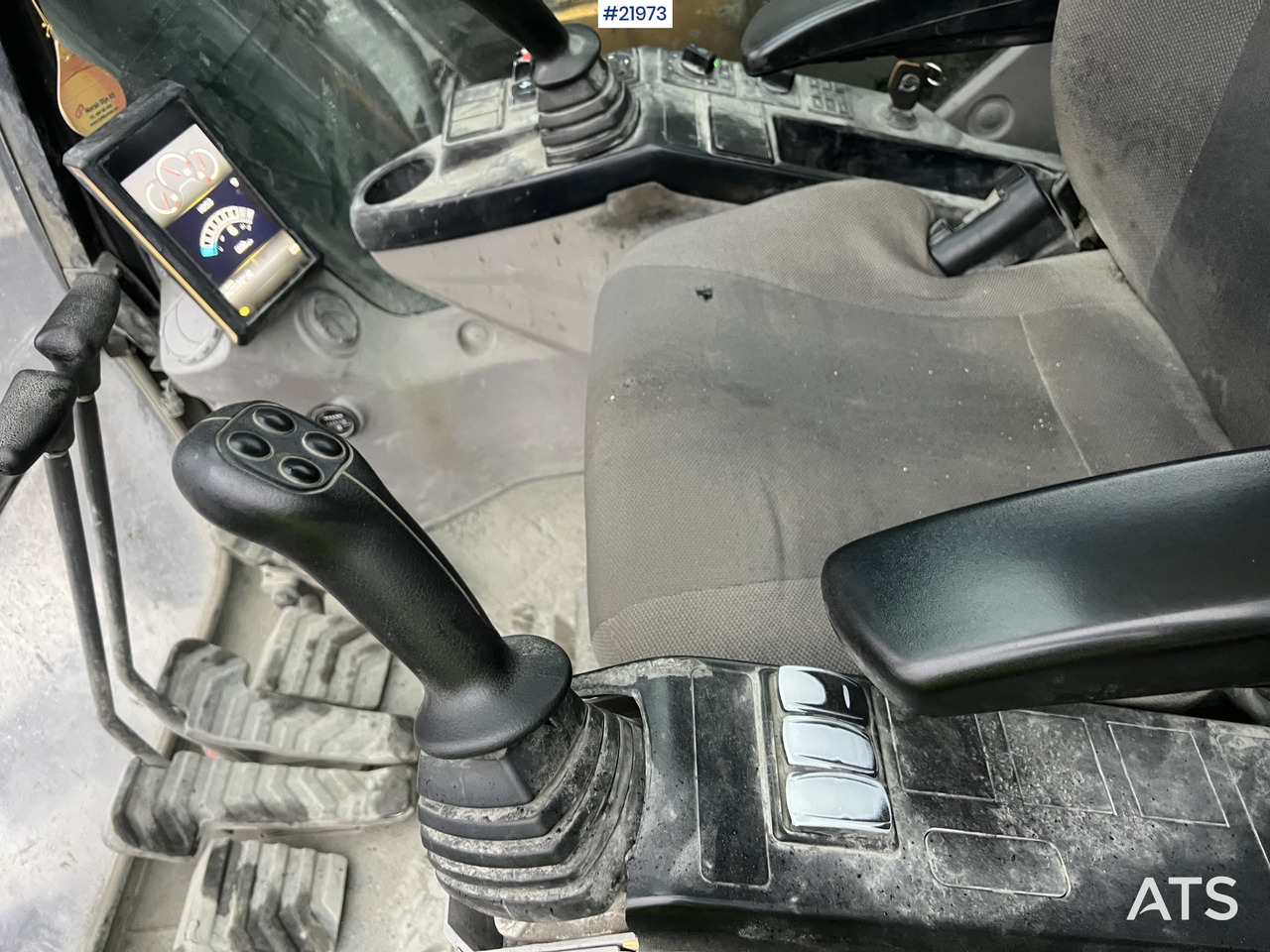 Bager goseničar Volvo EC380EL: slika 26