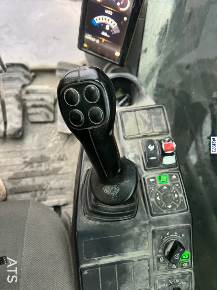 Bager goseničar Volvo EC380EL: slika 29