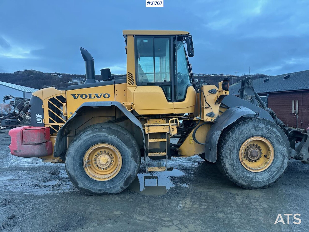 Volvo L90F hjullaster m/ Volvo gruskuffe. SE VIDEO - Kolesni nakladalec: slika 1 Volvo L90F hjullaster m/ Volvo gruskuffe. SE VIDEO - Kolesni nakladalec: slika 1