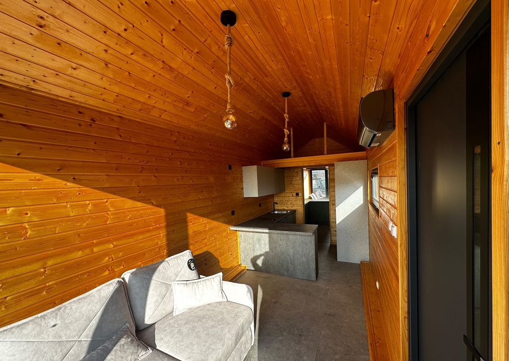 Boro Drewniany DOMEK MOBILNY na przyczepie 7,5m x 2,5m - Počitniška prikolica: slika 3 Boro Drewniany DOMEK MOBILNY na przyczepie 7,5m x 2,5m - Počitniška prikolica: slika 3