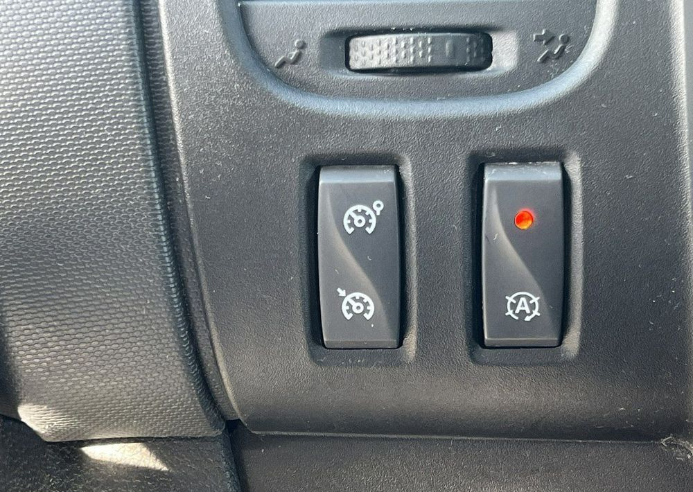 Mali kombi Renault Trafic: slika 13