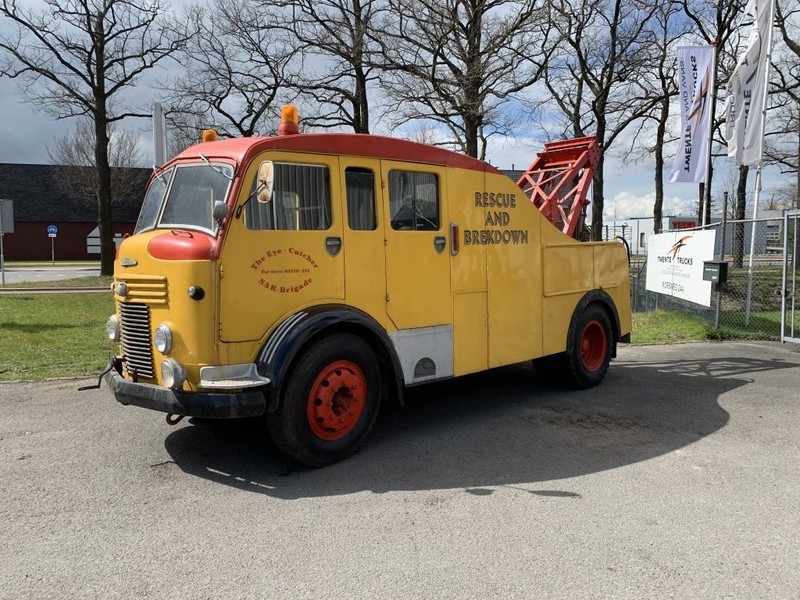 Commercial Commer Wrecker Afsleep Berging 1952 Barnfinds and Restoration projects Dubbelcabine bergingsvoertuig - Vlečno vozilo: slika 3 Commercial Commer Wrecker Afsleep Berging 1952 Barnfinds and Restoration projects Dubbelcabine bergingsvoertuig - Vlečno vozilo: slika 3
