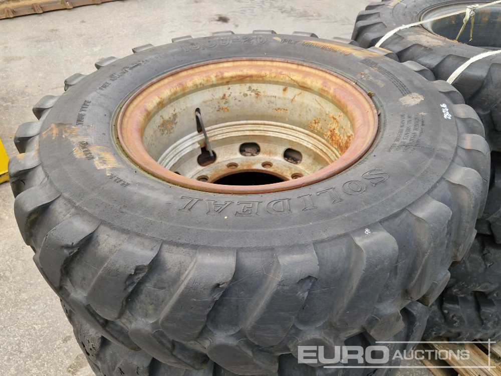 10.00-20 Tyres on Rims - Guma: slika 5 10.00-20 Tyres on Rims - Guma: slika 5
