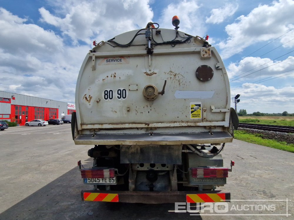 2002 Mercedes Axor 1829 - Vozilo za pometanje: slika 4 2002 Mercedes Axor 1829 - Vozilo za pometanje: slika 4