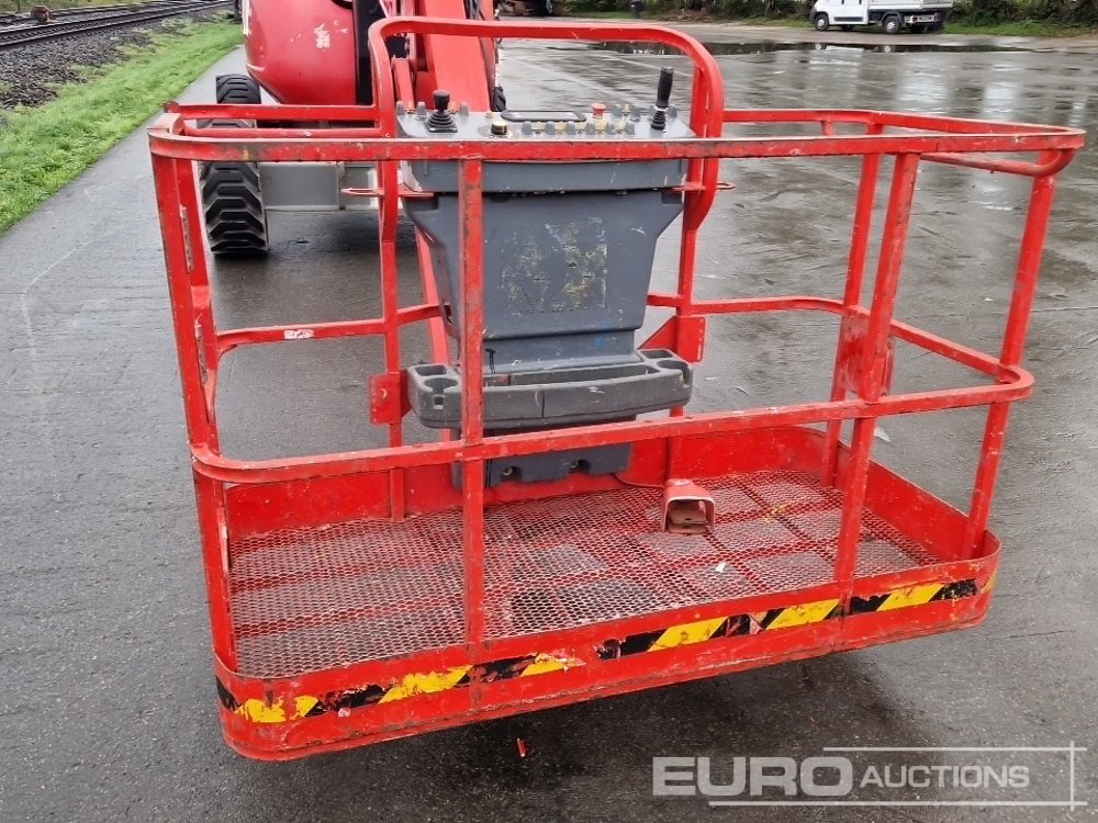 Zglobna dvižna ploščad 2011 JLG 600AJ: slika 13