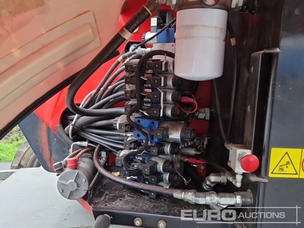 Zglobna dvižna ploščad 2011 JLG 600AJ: slika 30