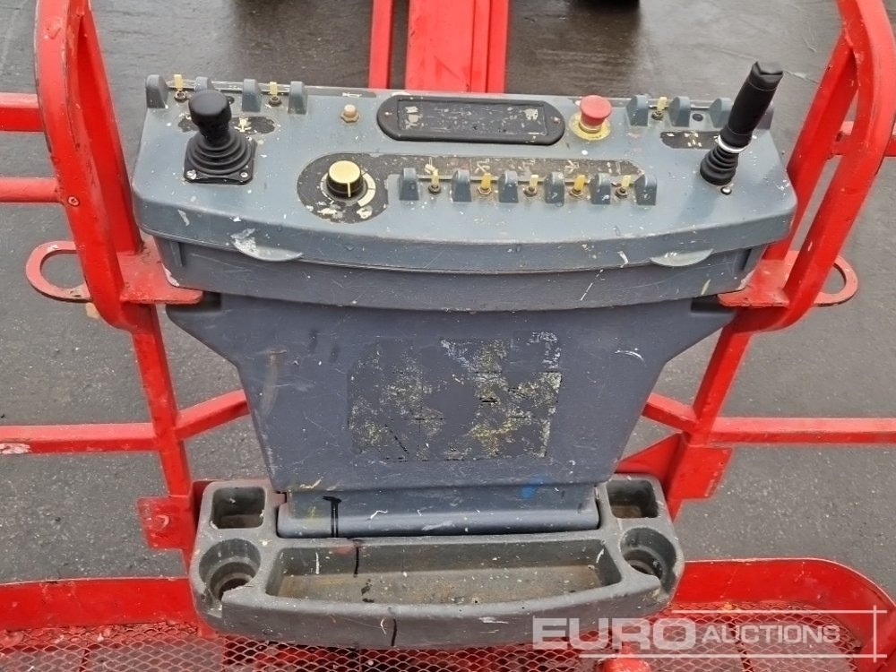 Zglobna dvižna ploščad 2011 JLG 600AJ: slika 15