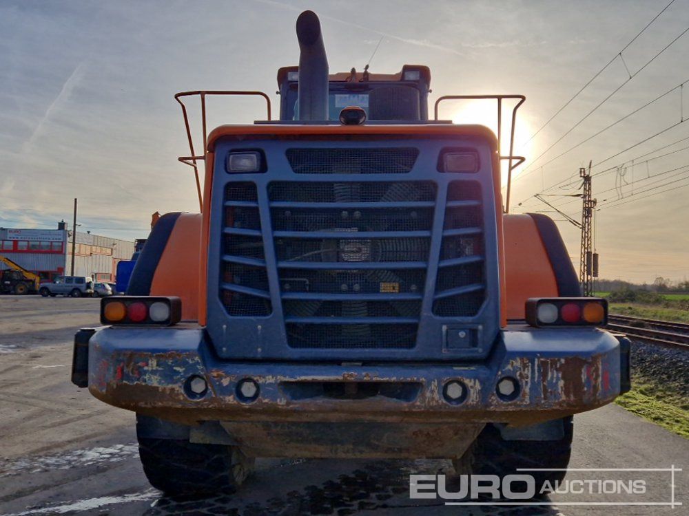 2013 Doosan DL420-3 - Kolesni nakladalec: slika 4 2013 Doosan DL420-3 - Kolesni nakladalec: slika 4