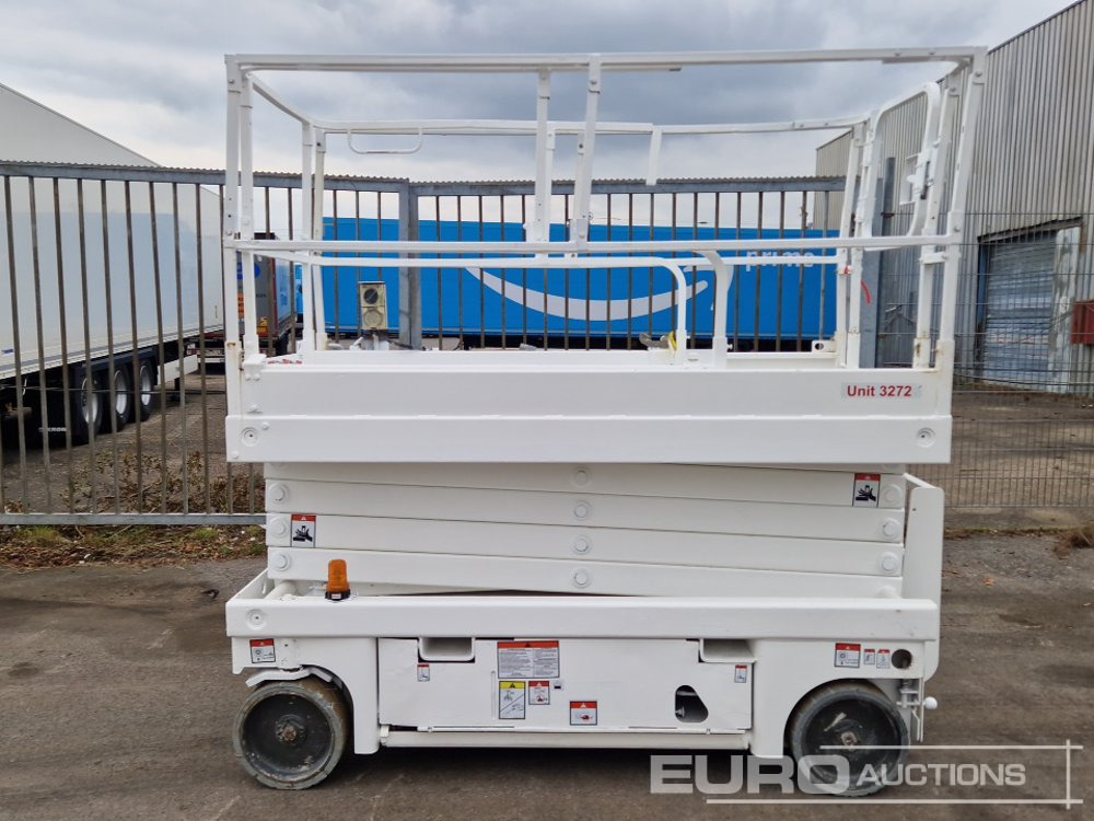 2014 Haulotte Compact 12 - Dvižna ploščad: slika 2 2014 Haulotte Compact 12 - Dvižna ploščad: slika 2