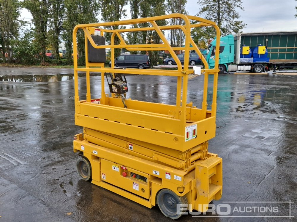 Škarjasta dvižna ploščad 2014 Haulotte Optimum 8: slika 6