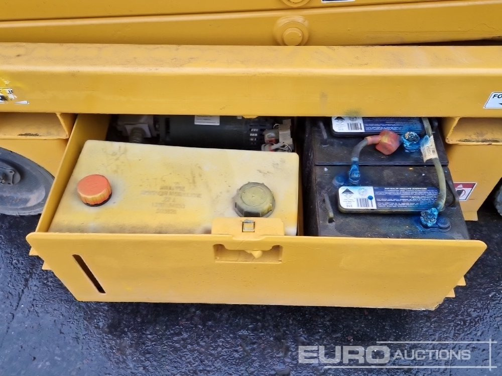 Škarjasta dvižna ploščad 2014 Haulotte Optimum 8: slika 17