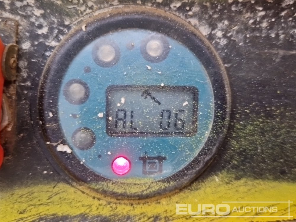 Škarjasta dvižna ploščad 2014 Haulotte Optimum 8: slika 21