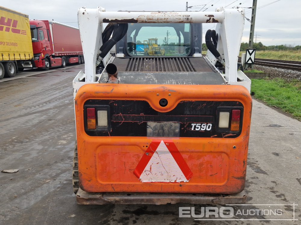 2015 Bobcat T590 - Mini nakladalec: slika 4 2015 Bobcat T590 - Mini nakladalec: slika 4