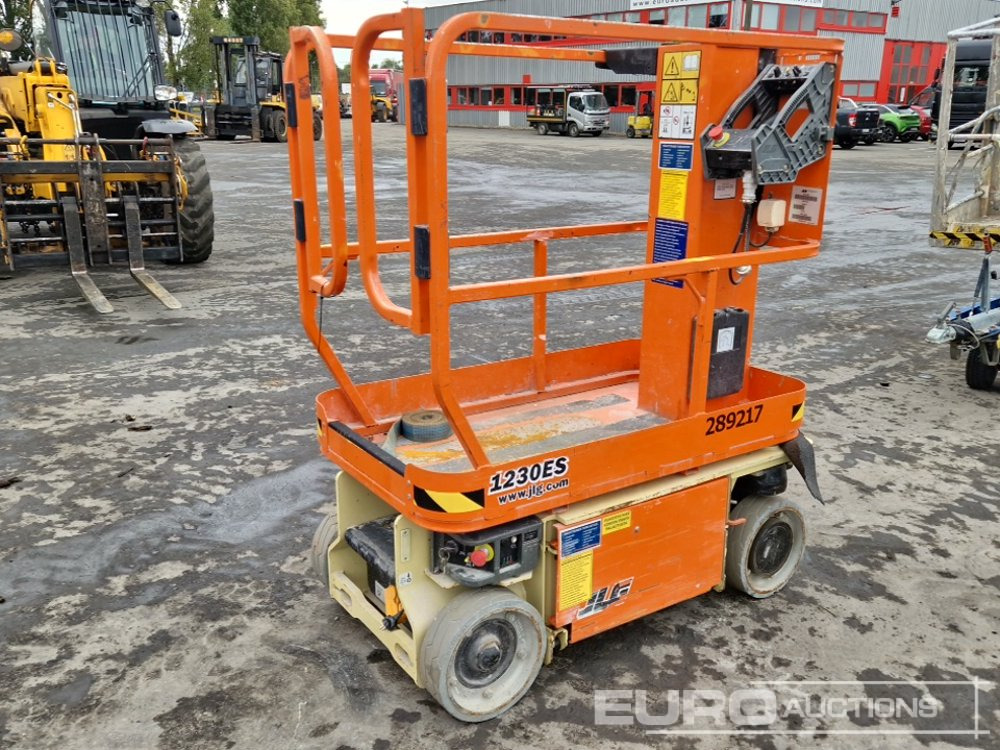 2015 JLG 1230ES - Dvižna ploščad: slika 1 2015 JLG 1230ES - Dvižna ploščad: slika 1