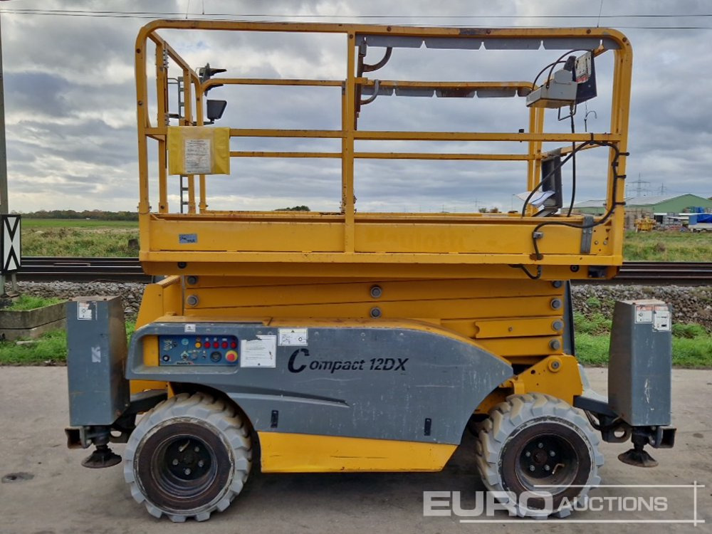 2017 Haulotte Compact 12DX - Dvižna ploščad: slika 2 2017 Haulotte Compact 12DX - Dvižna ploščad: slika 2