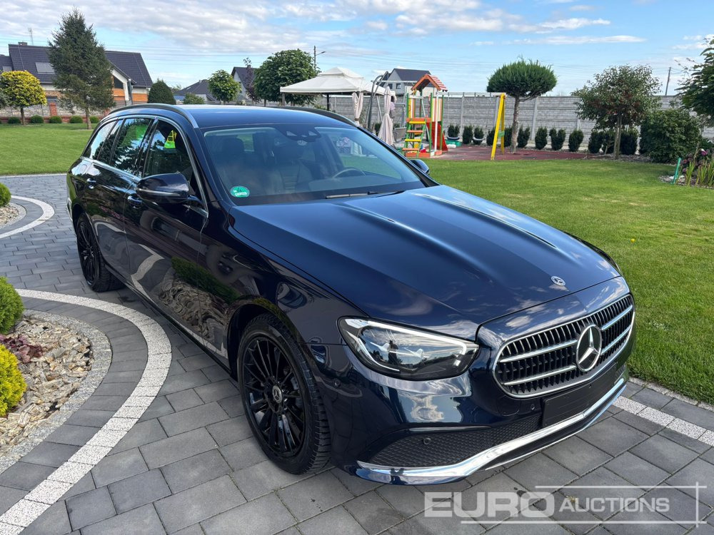 2022 Mercedes E -Klasse T-Modell E300 e, 2.0 Petrol Plug-In Hybrid, Agility Suspension, Head-Up, Burmester Sound System, Electric Windows, Parking Sensor, Navi, Heated Seats, A/C, Mercedes Me Function - Avtomobil: slika 4 2022 Mercedes E -Klasse T-Modell E300 e, 2.0 Petrol Plug-In Hybrid, Agility Suspension, Head-Up, Burmester Sound System, Electric Windows, Parking Sensor, Navi, Heated Seats, A/C, Mercedes Me Function - Avtomobil: slika 4