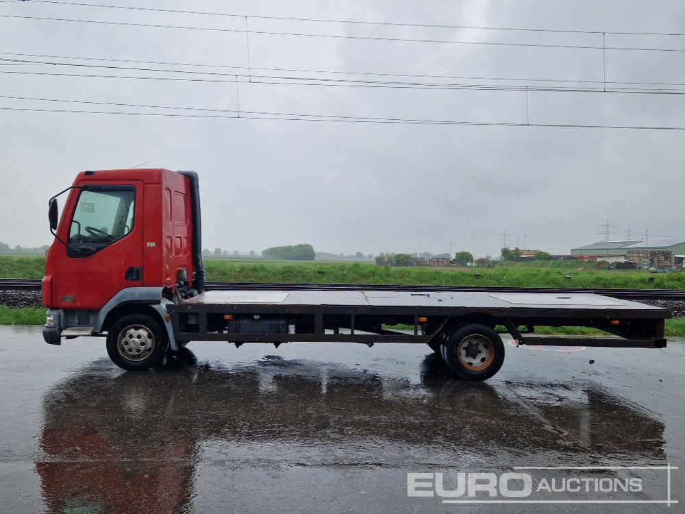 DAF 4x2 Flatbed Truck, Manual Gearbox - Tovornjak s kesonom: slika 2 DAF 4x2 Flatbed Truck, Manual Gearbox - Tovornjak s kesonom: slika 2