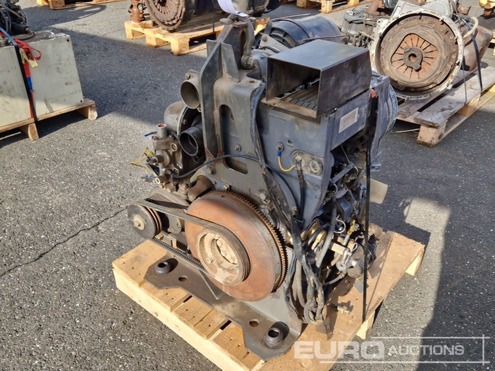 Deutz 2 Cylinder Diesel Engine - Motor: slika 1 Deutz 2 Cylinder Diesel Engine - Motor: slika 1