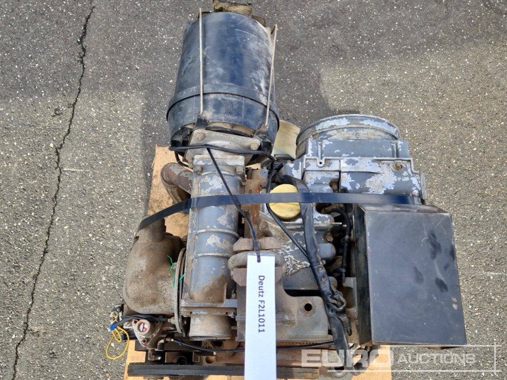 Deutz 2 Cylinder Diesel Engine - Motor: slika 5 Deutz 2 Cylinder Diesel Engine - Motor: slika 5