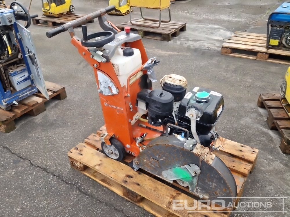Husqvarna FS400LV - Stroj za asfalterska dela: slika 4 Husqvarna FS400LV - Stroj za asfalterska dela: slika 4
