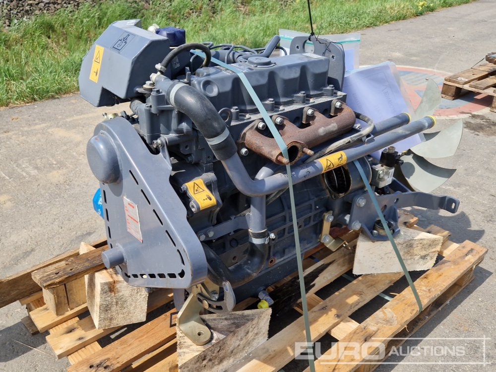 Kubota 4 Cylinder Diesel Engine - Motor: slika 1 Kubota 4 Cylinder Diesel Engine - Motor: slika 1