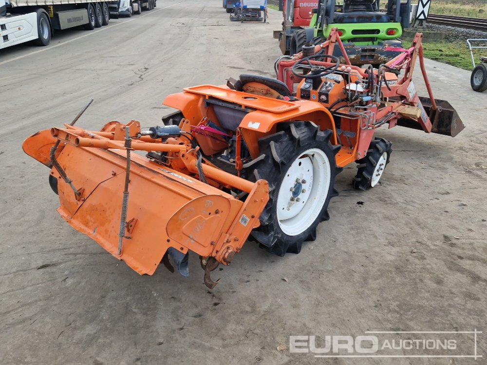 Kubota B1702 - Mini traktor: slika 4 Kubota B1702 - Mini traktor: slika 4