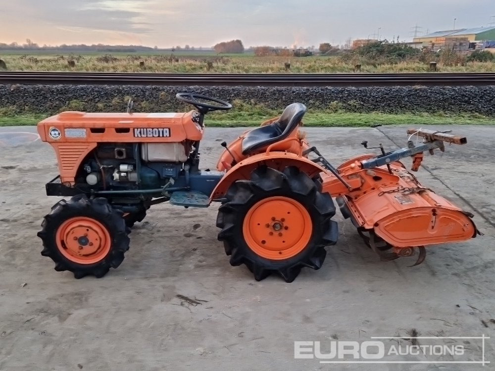 Kubota B7001 - Mini traktor: slika 2 Kubota B7001 - Mini traktor: slika 2
