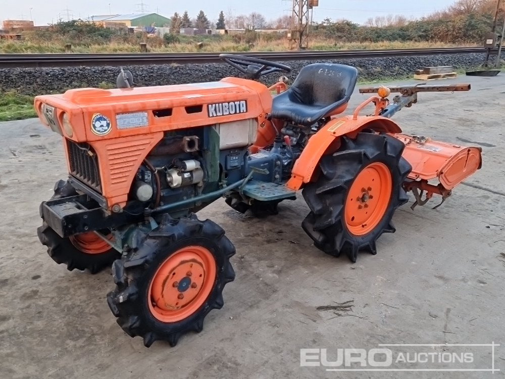 Kubota B7001 - Mini traktor: slika 1 Kubota B7001 - Mini traktor: slika 1