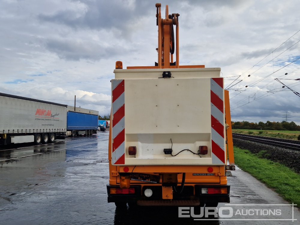 Mercedes 612D - Dvižna ploščad montirana na tovornjak: slika 4 Mercedes 612D - Dvižna ploščad montirana na tovornjak: slika 4