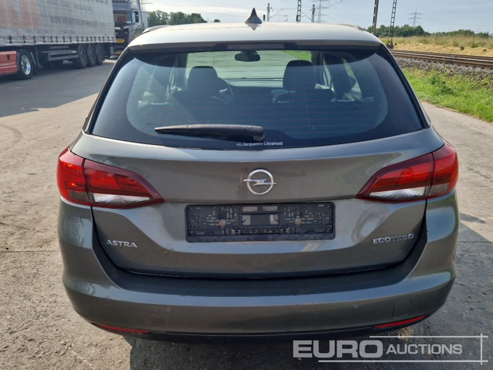 Opel Astra - Avtomobil: slika 4 Opel Astra - Avtomobil: slika 4