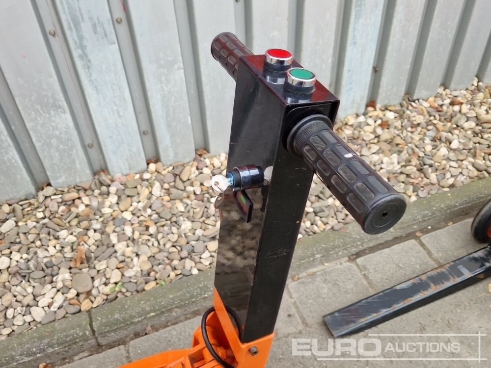 Oprema za rokovanje z materiali High Lift Pallet Truck: slika 11