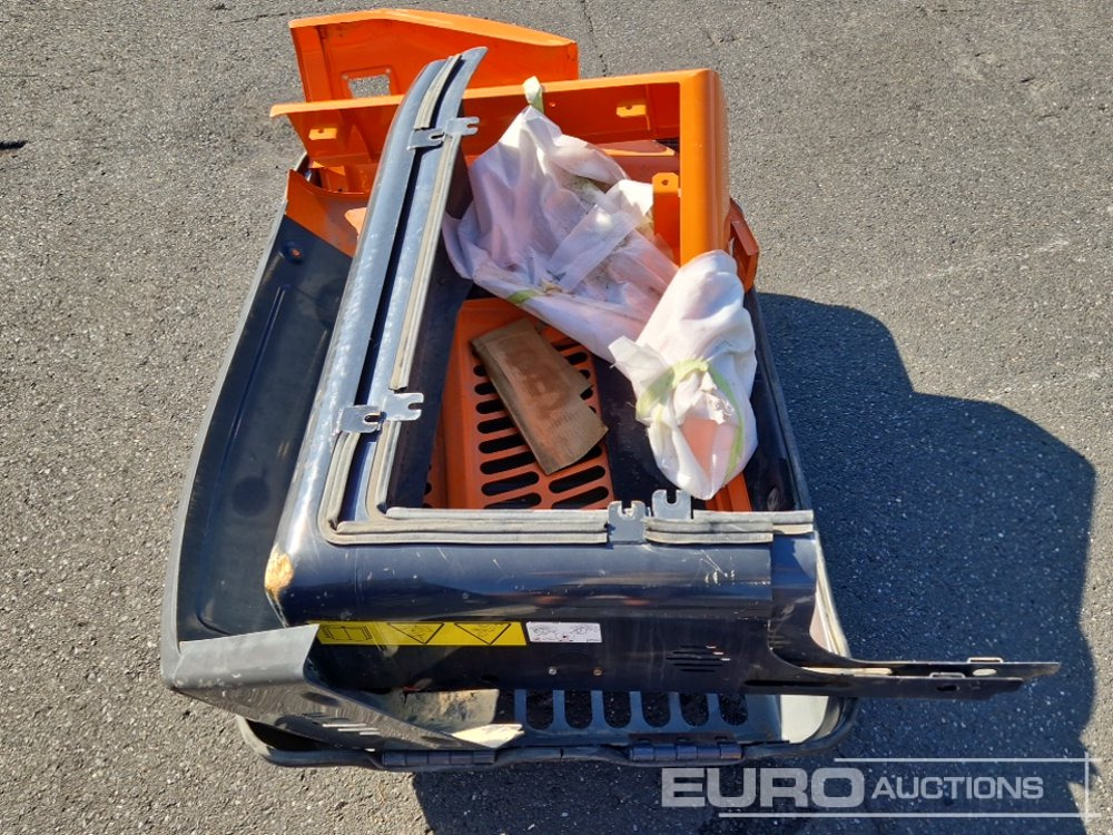 Bonnet Parts to suit Bobcat E85 - Rezervni deli: slika 5 Bonnet Parts to suit Bobcat E85 - Rezervni deli: slika 5