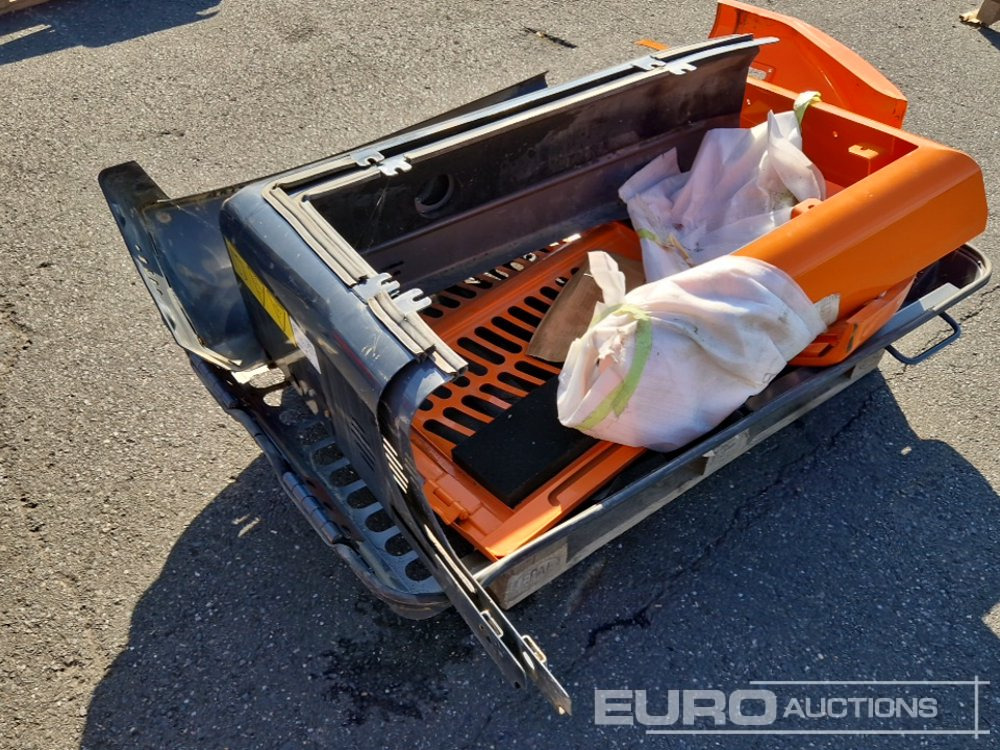 Bonnet Parts to suit Bobcat E85 - Rezervni deli: slika 2 Bonnet Parts to suit Bobcat E85 - Rezervni deli: slika 2