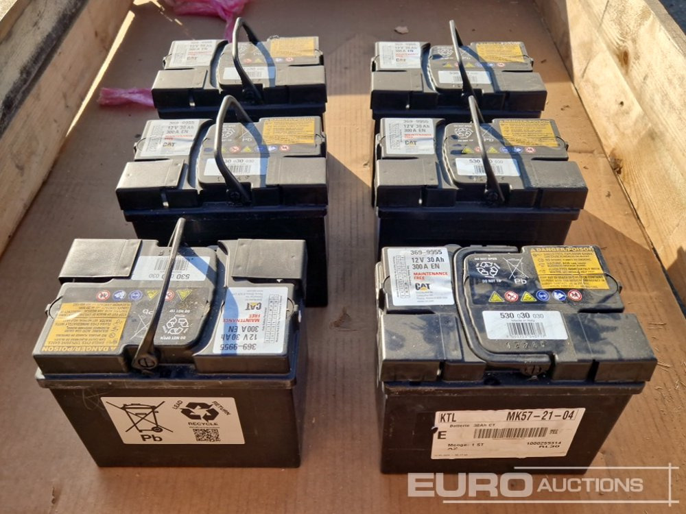 CAT 12V - 30Ah Batteries (6 of) - Rezervni deli: slika 3 CAT 12V - 30Ah Batteries (6 of) - Rezervni deli: slika 3