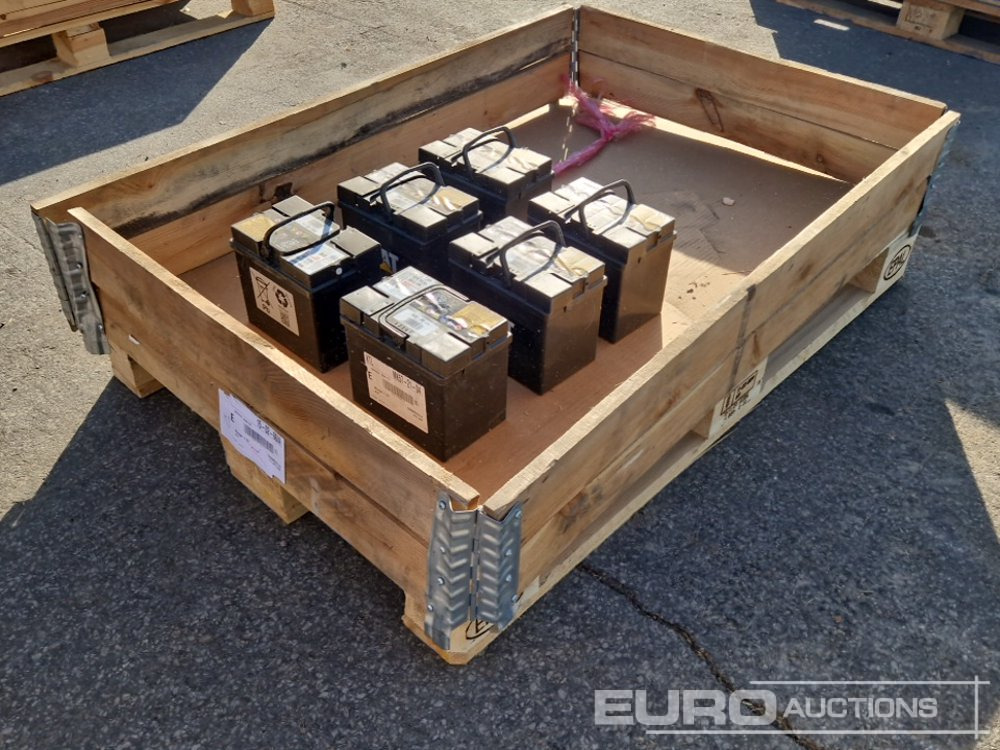 CAT 12V - 30Ah Batteries (6 of) - Rezervni deli: slika 2 CAT 12V - 30Ah Batteries (6 of) - Rezervni deli: slika 2